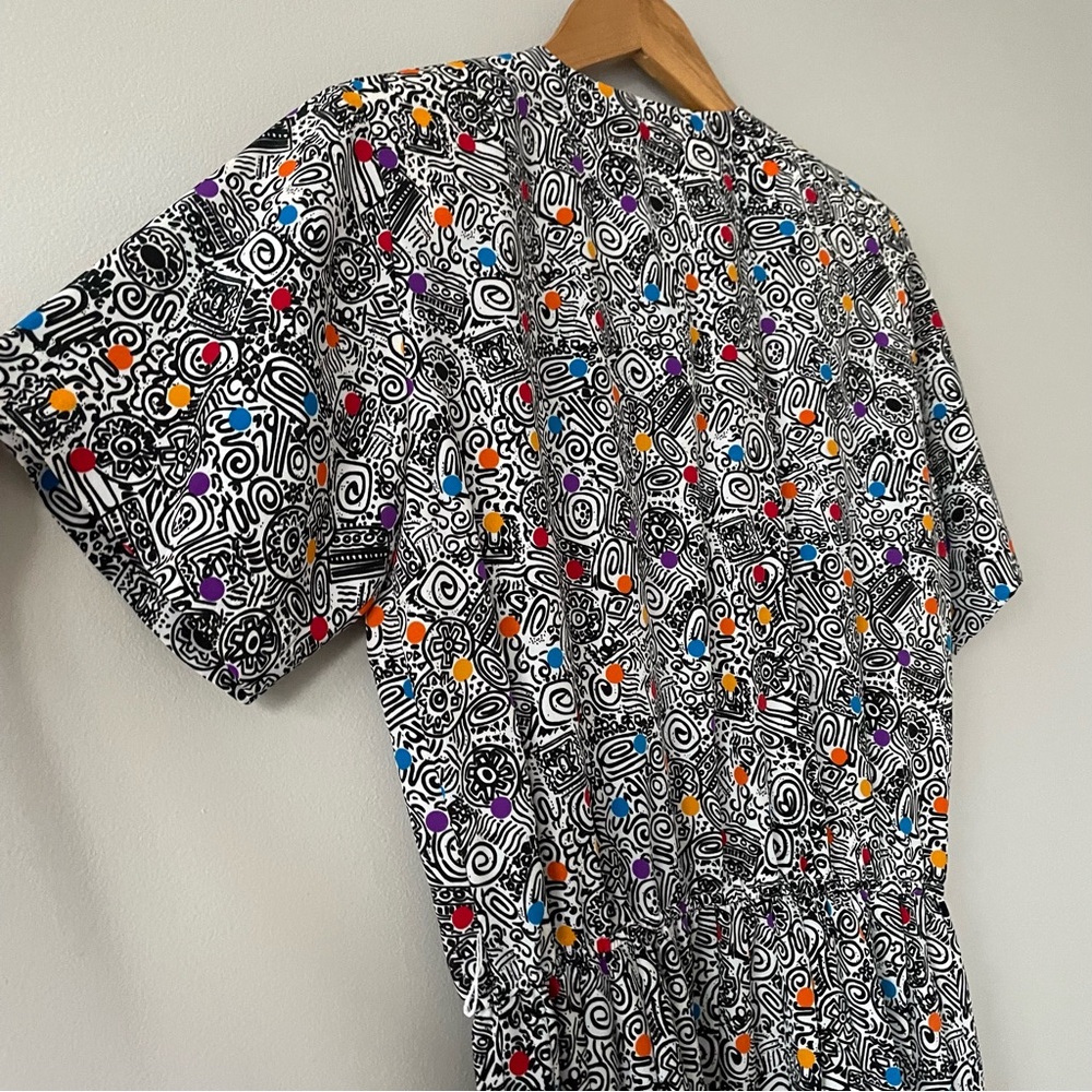 3/$20 Vintage 90s funky printed black and white midi dress with pleated skirt - Picture 8 of 9
